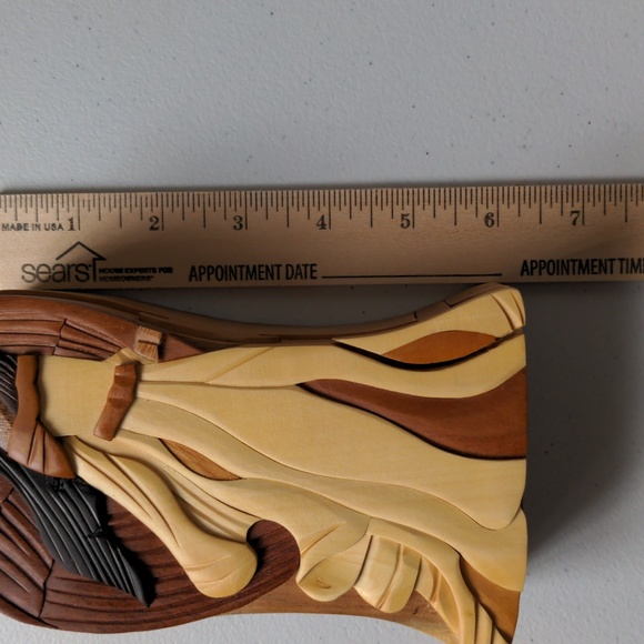 BLONDE ANGEL HAND-CARVED PUZZLE BOX - Picture 6 of 8